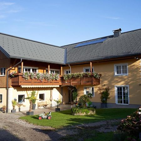 Schmiedbauergut Elixhausen, Mitten In Der Natur Exterior foto